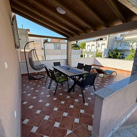Lili Rab Apartment Rab Town Bilik gambar