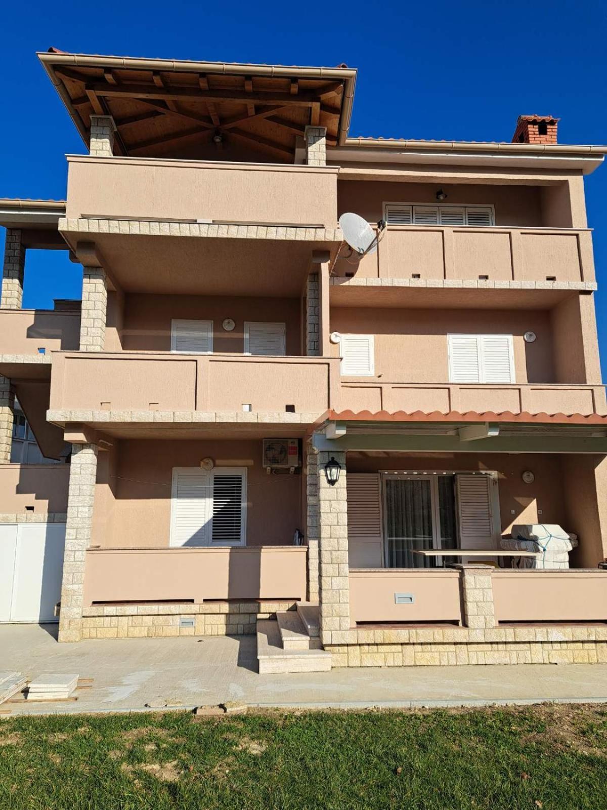 Lili Rab Apartment Rab Town Luaran gambar