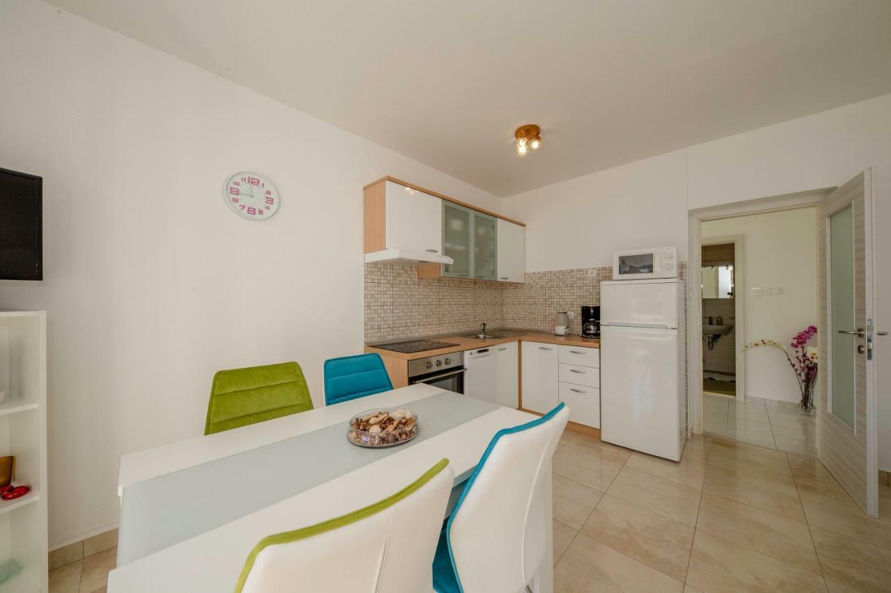 Lili Rab Apartment Rab Town Luaran gambar